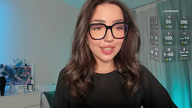 Snapshot of Oh_My_Dianee chatting on October 17, 8:39 am Oh My Dianee online show from October 17, 8:39 am
