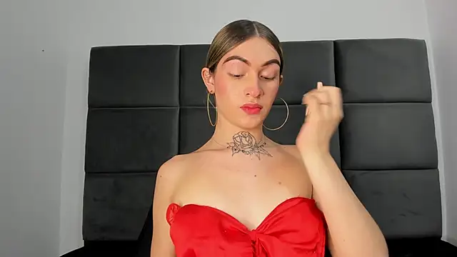 Snapshot of Lizz_Luna chatting on September 12, 2:35 pm Lizz Luna online show from September 12, 2:35 pm