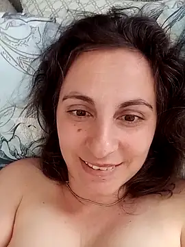 ShelaDiass online show from May 3, 6:39 am