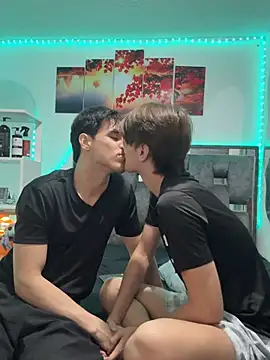 Alex and Fabian online show from April 18, 2:36 am