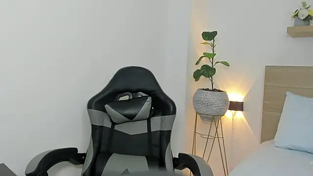 maroly 21 online show from October 7, 2:05 am