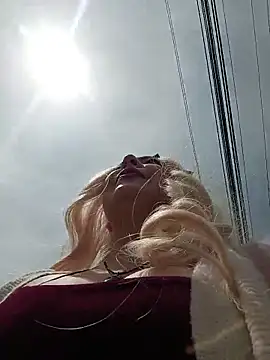 madelaine- online show from February 10, 6:22 pm