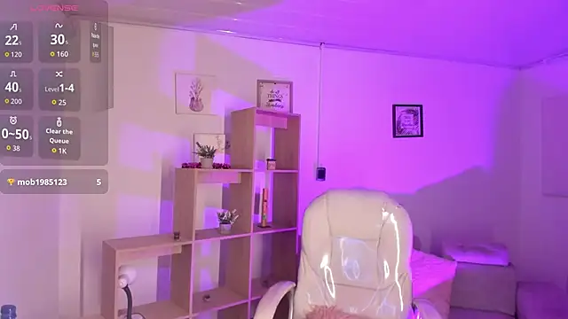 Alexx Scoot online show from November 20, 8:43 pm