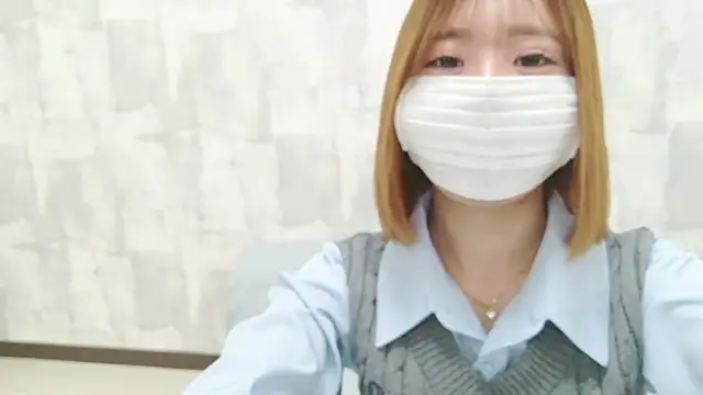 LOVE MOMO LOVE online show from May 24, 12:26 pm