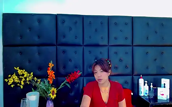 Isalombardi online show from February 11, 4:14 am