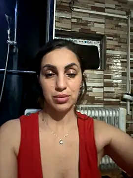 EmaSkyes online show from December 4, 7:14 pm