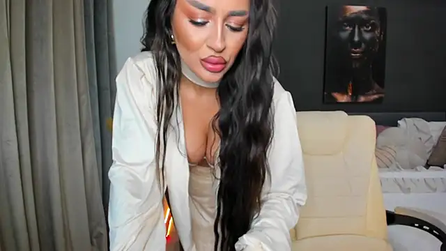 Sonia  Rey online show from February 18, 5:23 pm