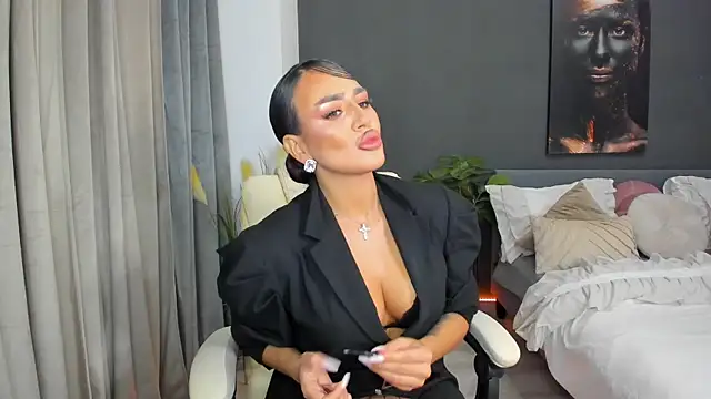 Sonia  Rey online show from October 18, 5:26 pm