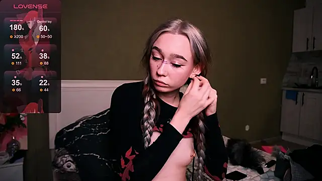 Kimiko   online show from October 27, 4:35 pm