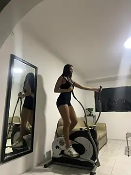 -Naomyy- online show from January 15, 3:23 am