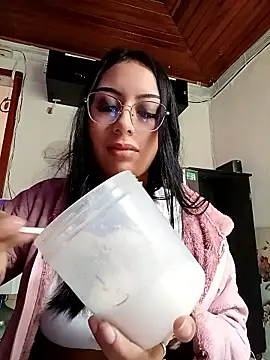 Snapshot of AlanaPetterson chatting on October 11, 12:41 pm AlanaPetterson online show from October 11, 12:41 pm
