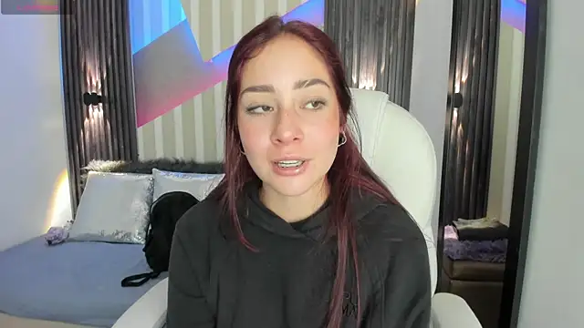 emily layton online show from November 29, 4:11 pm