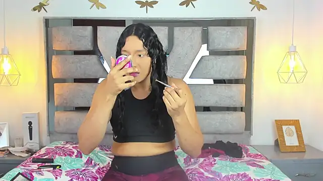 Alison Chan  online show from December 17, 3:27 pm