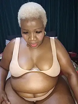dirasweetlipsxx online show from July 3, 7:20 pm