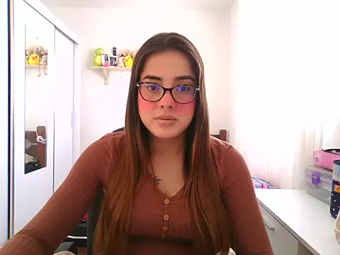 maliamiller online show from July 4, 4:25 pm