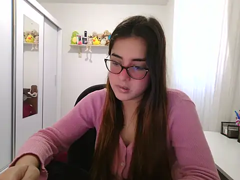 maliamiller online show from June 29, 10:15 am