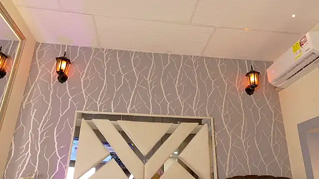 vanessa guzman2 online show from February 12, 12:40 pm