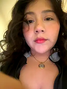 Snapshot of kittyfresita chatting on October 12, 12:13 am kittyfresita online show from October 12, 12:13 am