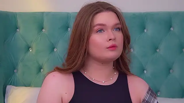 CrystalLyons online show from June 9, 6:29 pm