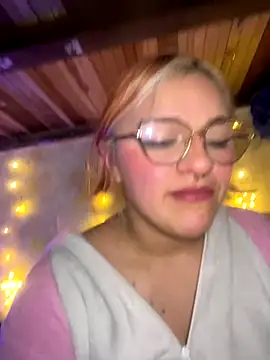 SophiaWeestt99 online show from November 15, 6:58 am