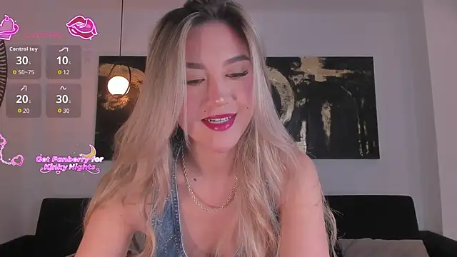 RebeccaHudson online show from February 15, 6:29 pm