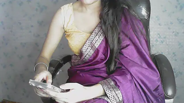 collage hoty online show from July 25, 3:57 am