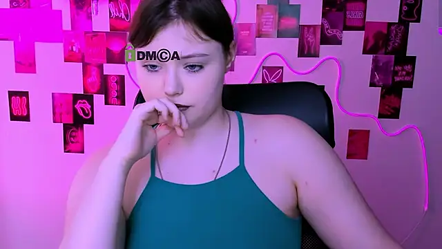 nikole kitt online show from March 12, 8:22 pm