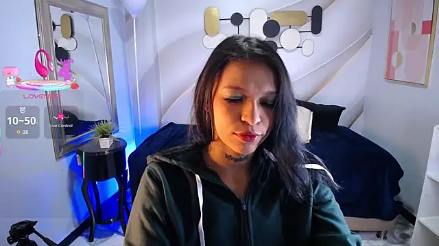 Snapshot of samantha_simur chatting on October 6, 11:49 am samantha simur online show from October 6, 11:49 am