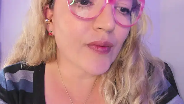 Naty Mature  online show from October 23, 4:13 pm