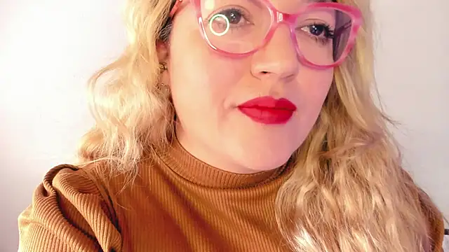 Naty Mature  online show from December 5, 12:50 pm