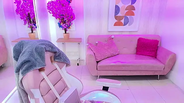 Snapshot of Gabby_evanns chatting on October 18, 12:19 pm Gabby evanns online show from October 18, 12:19 pm