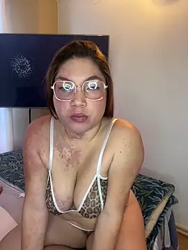 WhiteWomen online show from October 5, 10:37 pm