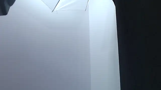 Kitten Hot  online show from February 18, 5:28 am