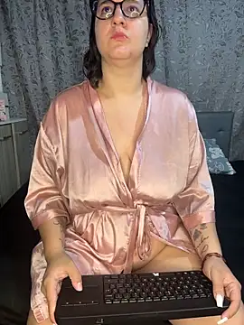 Soe Lara online show from February 3, 11:26 am