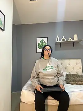 Soe Lara online show from December 4, 11:23 am