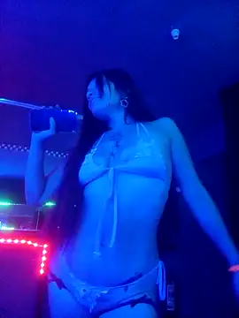 bbferlinaa online show from March 12, 8:11 pm