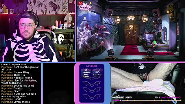 Snapshot of tuxedomasc95 chatting on October 9, 12:37 am tuxedomasc95 online show from October 9, 12:37 am