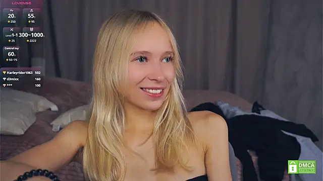 LynetBurby online show from October 3, 7:19 pm