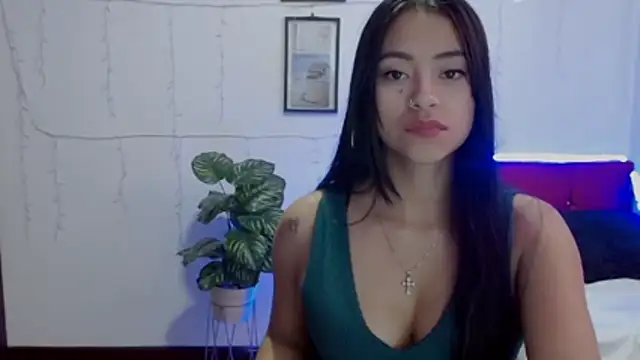 NatalyEscobar lx online show from April 18, 3:25 pm