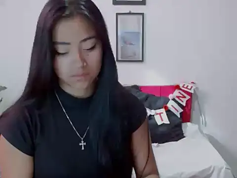 NatalyEscobar lx online show from February 4, 1:25 pm