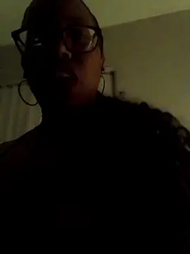 Snapshot of KittyKayla chatting on October 18, 6:38 am KittyKayla online show from October 18, 6:38 am