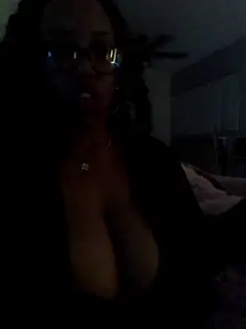 Snapshot of KittyKayla chatting on October 19, 7:54 am KittyKayla online show from October 19, 7:54 am