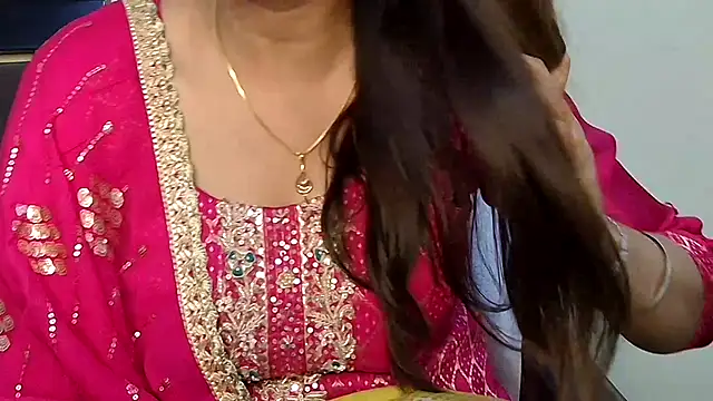 MIss-Naina online show from October 19, 9:22 am