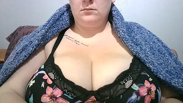 busty-bella1 online show from September 23, 11:52 am