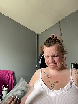 busty-bella1 online show from July 24, 9:29 am