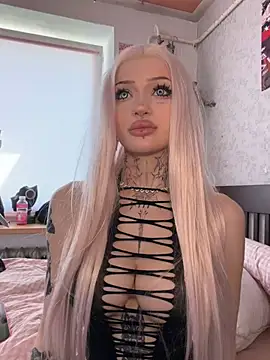madelinexx online show from June 9, 10:58 am