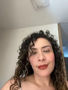 Snapshot of Elizabeth_Dupont chatting on September 10, 10:10 pm Elizabeth Dupont online show from September 10, 10:10 pm