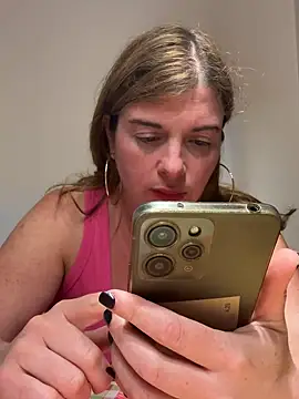 Snapshot of Lombada chatting on September 23, 6:39 pm Lombada online show from September 23, 6:39 pm