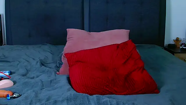 malvinawild online show from March 30, 7:41 am