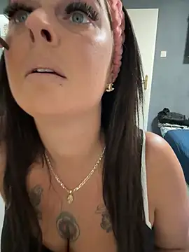 vanessaNL online show from October 4, 2:22 pm